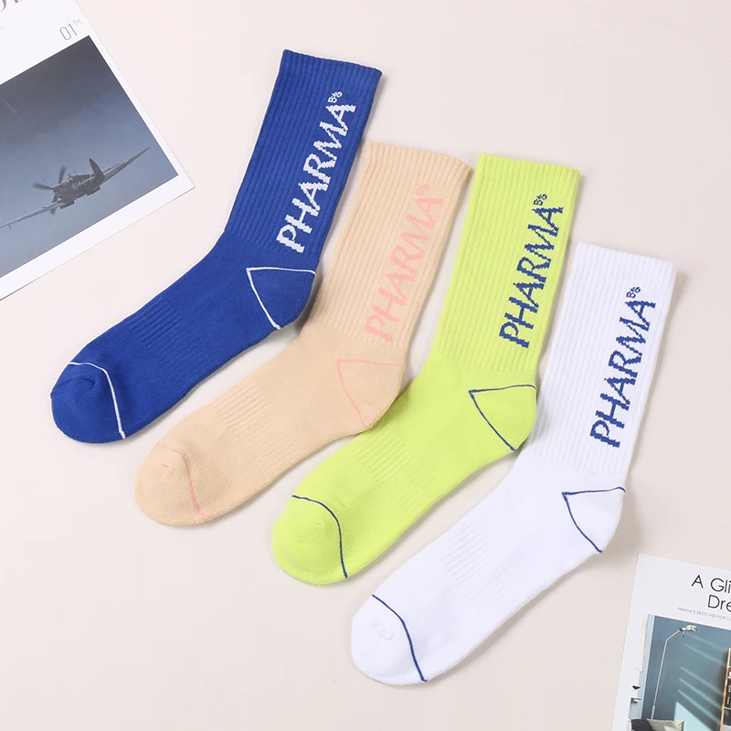 Customizable Unisex Fashion Color Jacquard Letter Cotton Custom Knitted Socks