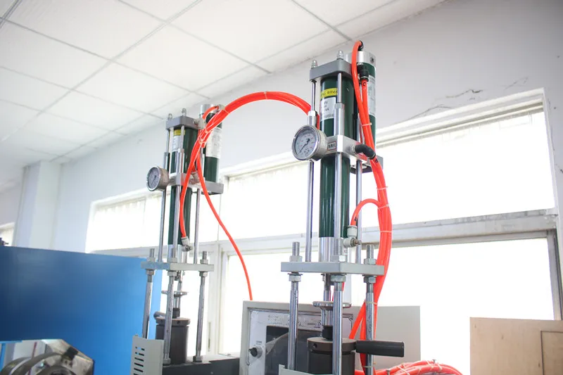 Hydraulic Oil Pressure High Frequency Embossing Machine for Shoe Upper LOGO