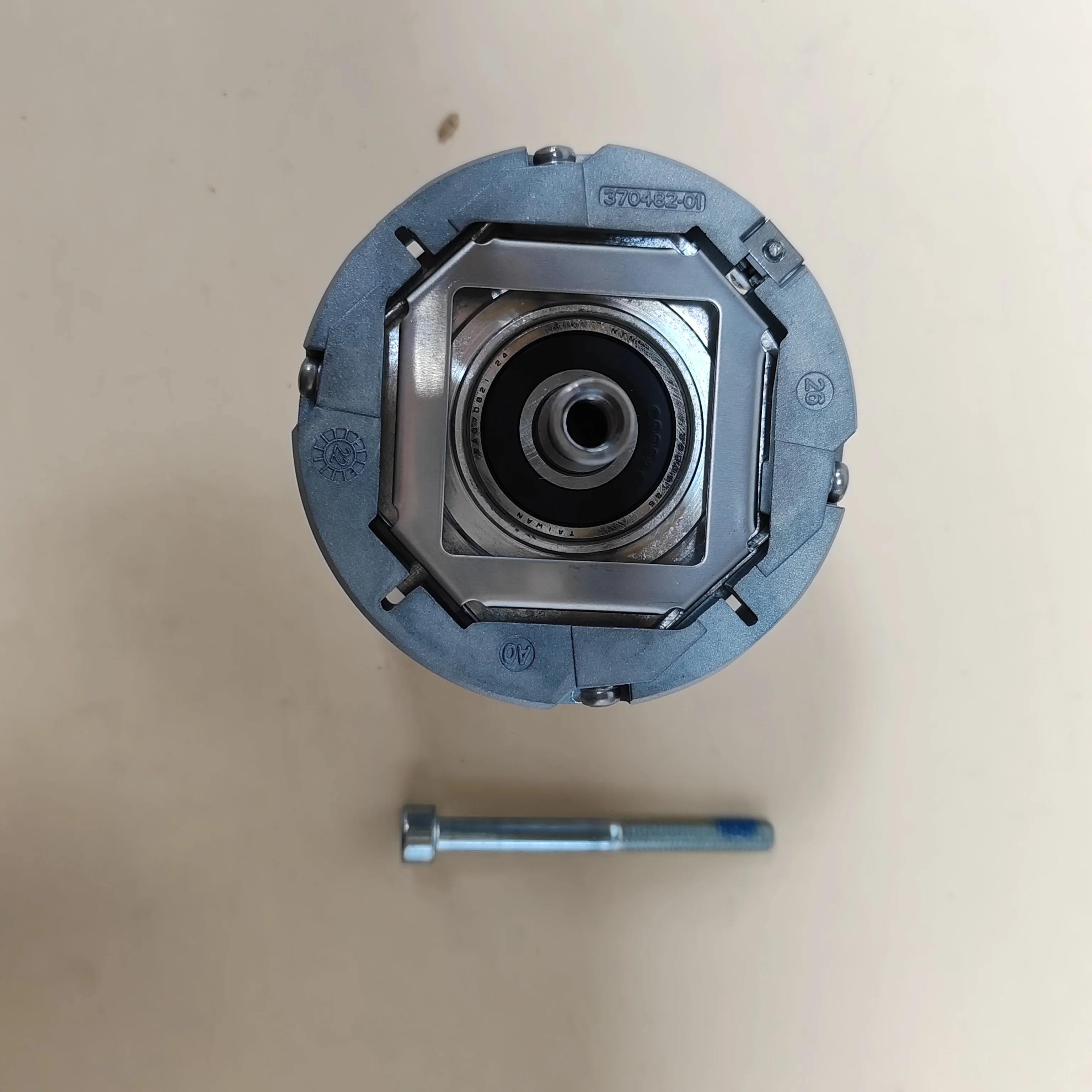 100% new Hot Sale original  Heidenhain encoder ECN 1313 2048 62S12-78 ID 768 295-54