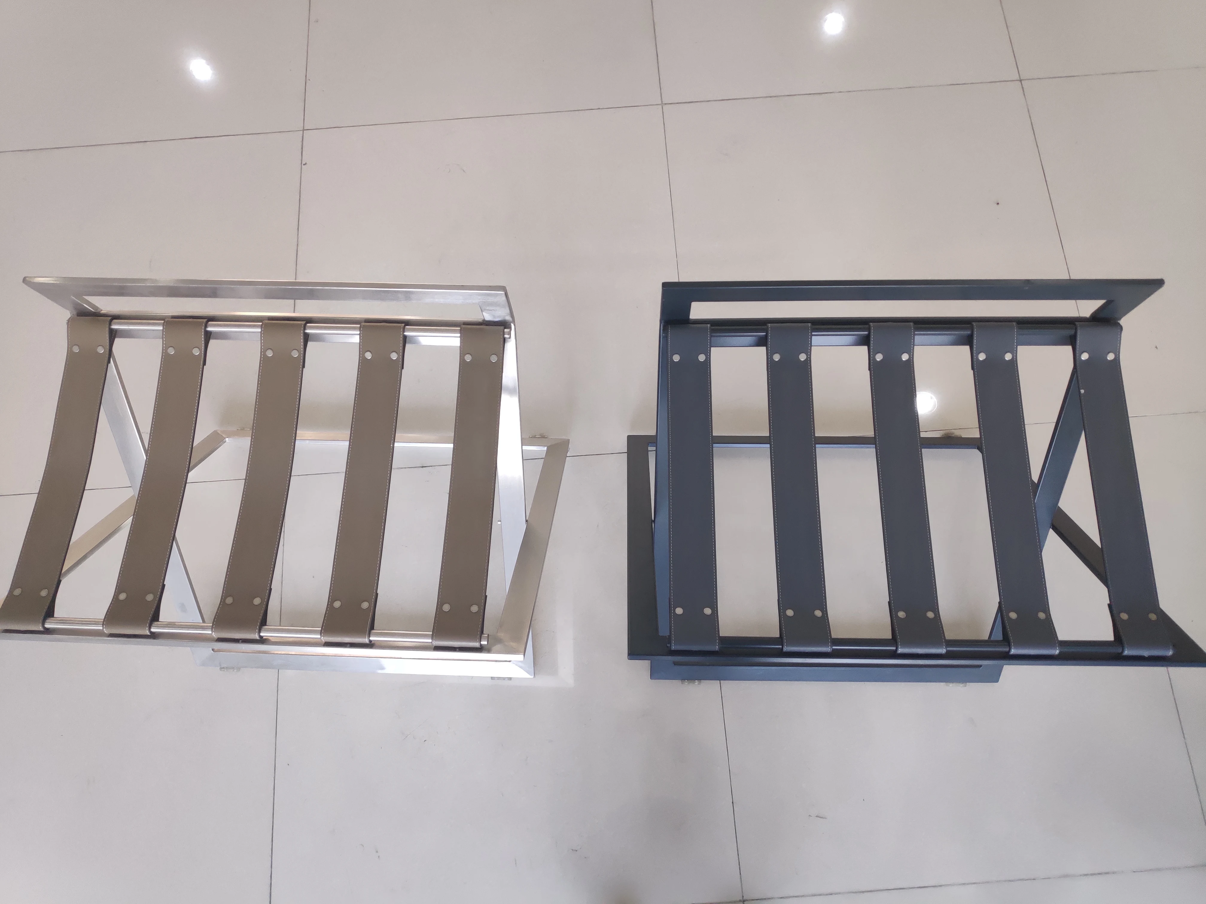 Factory wholesale high-end hotels and restaurants stainless steel PU belt luggage rack
