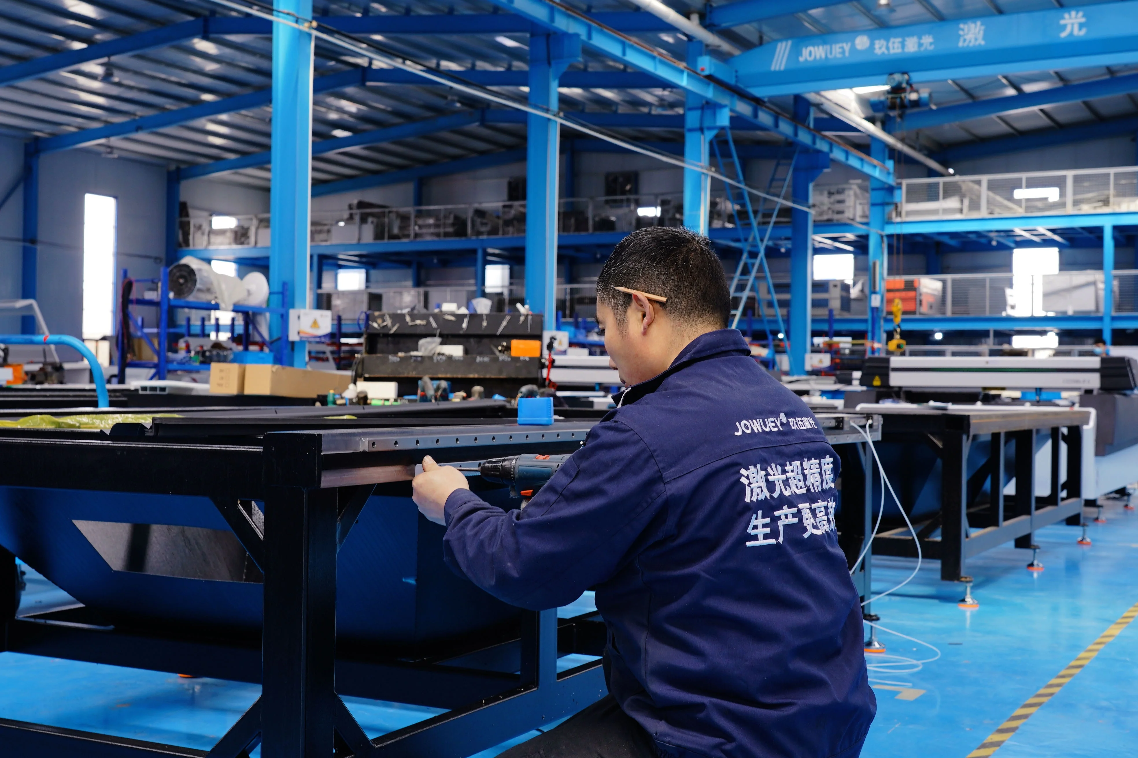 JOWUEY 1390 CNC CO2 Laser Cutter with CCD Camera Auto Focus Co2 Cutting Machine Acrylic Wood