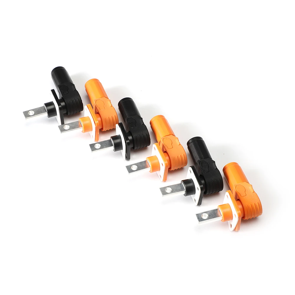 Newly designed quick plug energy storage connector with a maximum voltage of 1500 volts