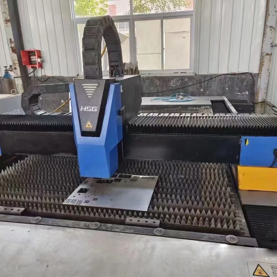 Б/у волоконный лазерный резак 2000 Вт 3000 Вт, режущая машина, цена