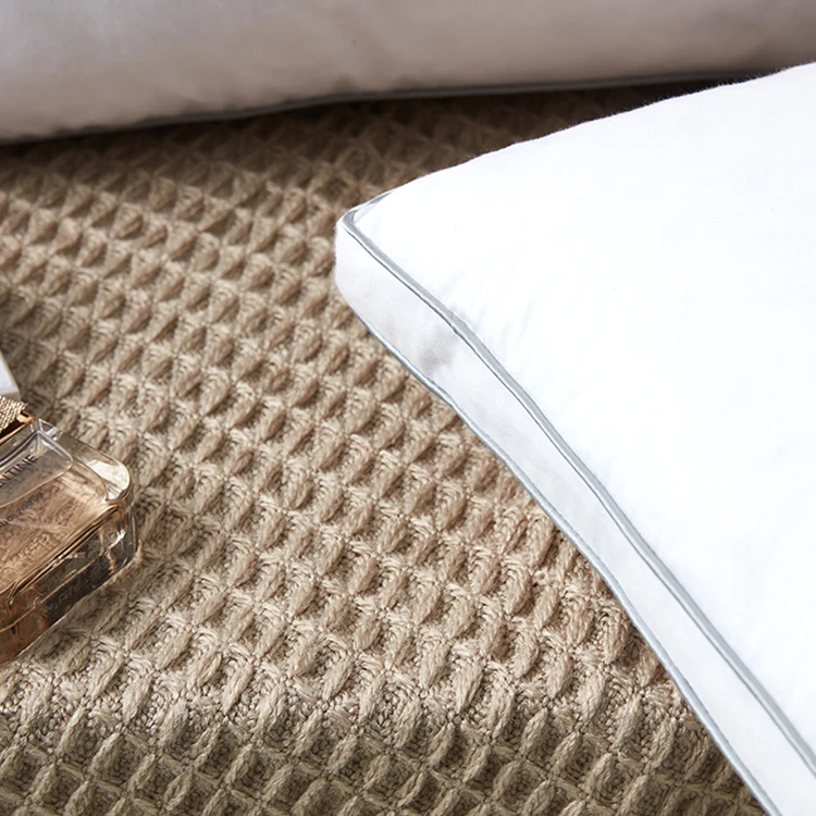 Customized Plush Down Alternative Pillow Limited Time Deal to Buy Polyester feather pillow insert