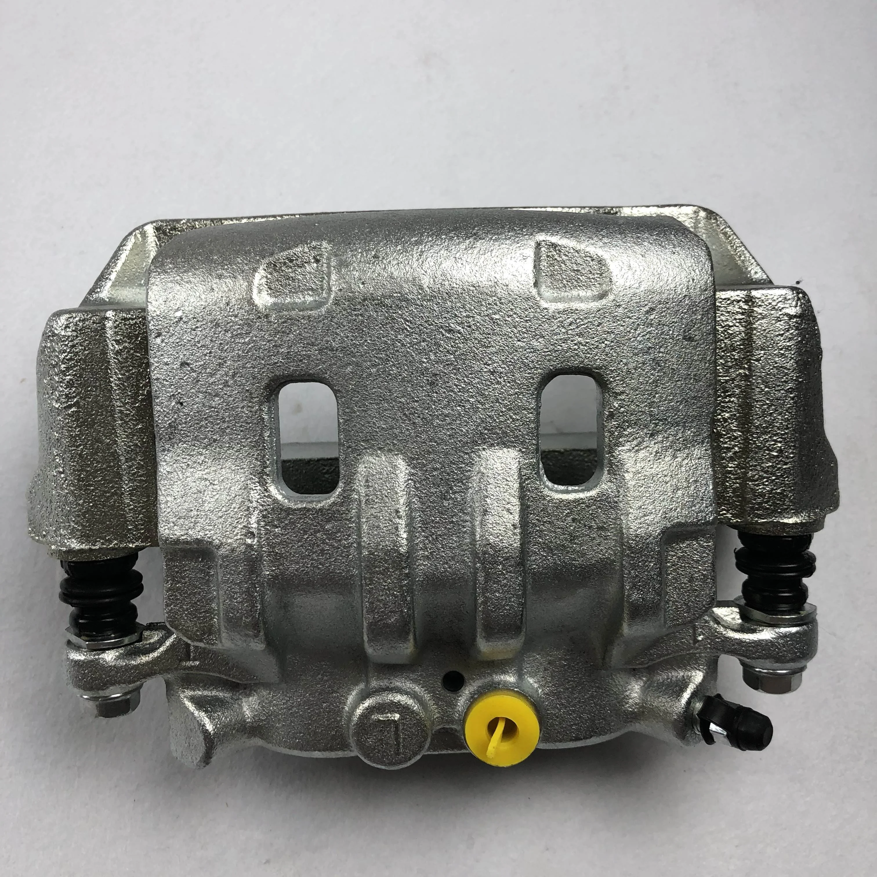 Передний левый тормозной суппорт UMY1-33-98Z 1454527 для Mazda B2500 Bravo Ford Ranger курьера