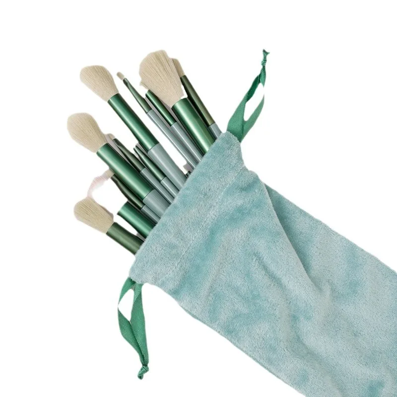 13-Piece Four Seasons Green Matcha Makeup Brush Set Super Soft Eye Shadow and Powder Storage Bag for Milk Tea Face Makeup