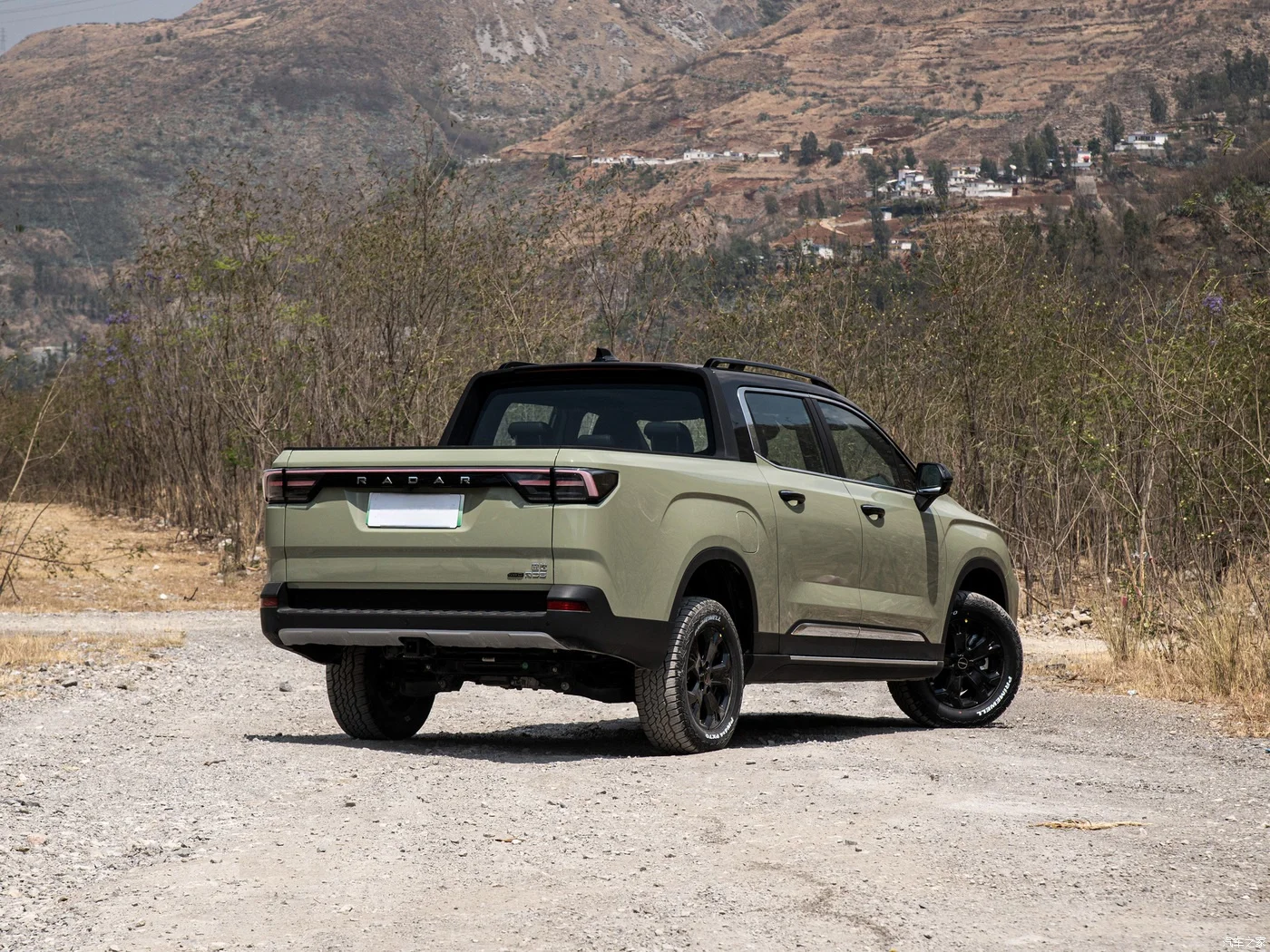Китайский электрический грузовик с 4 колесами Электрический пикап Geely Rd 6 высокоскоростной