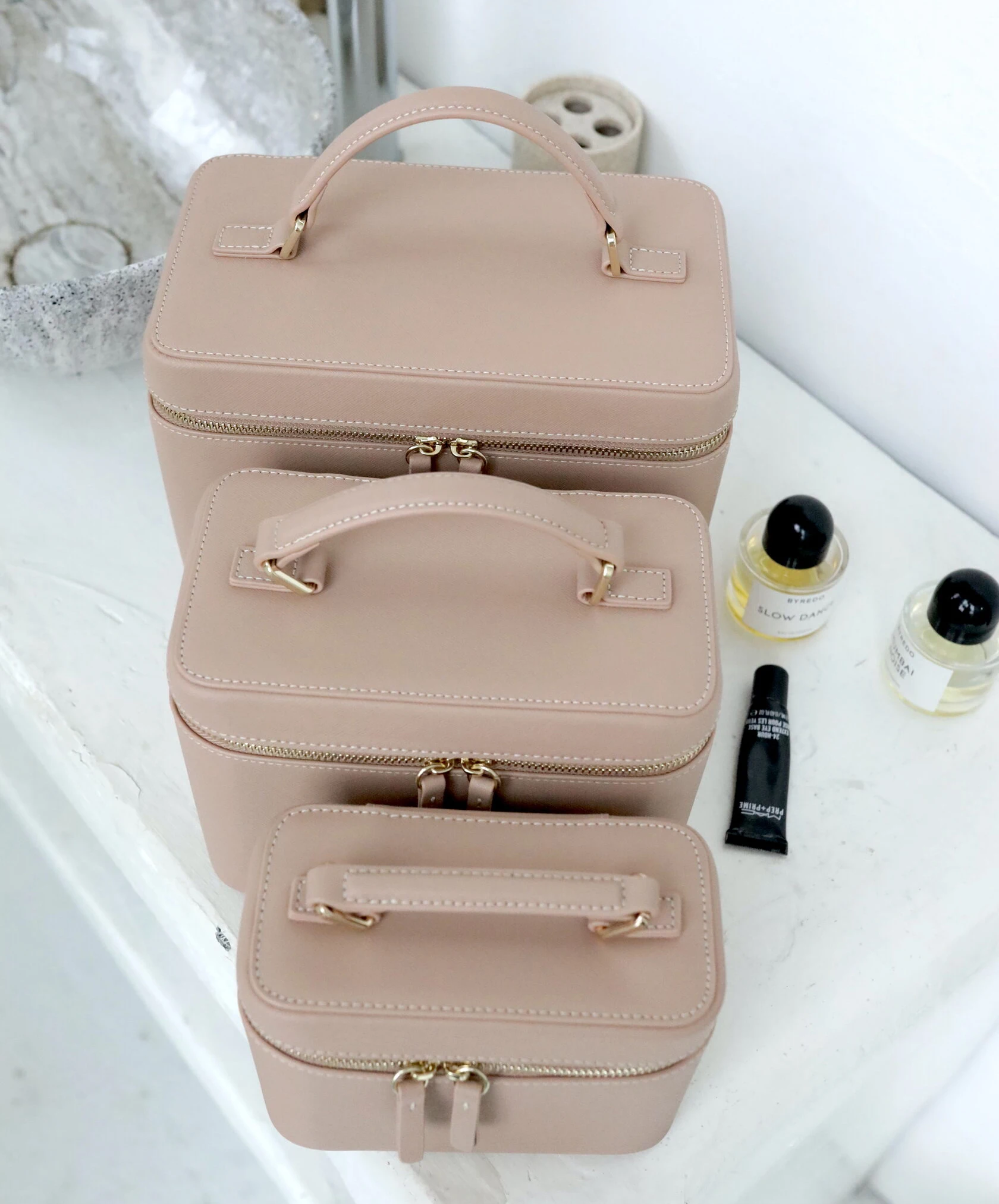 Medium saffiano leather beauty cosmetic bags cases new product make up bags for women