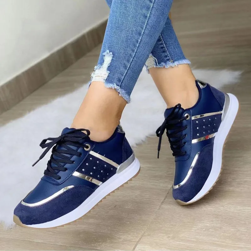 Large Size Lightweight Thick Soled Casual Shoes Women Solid Color Lace Up Leisure Sports Shoes Spot Wholesale