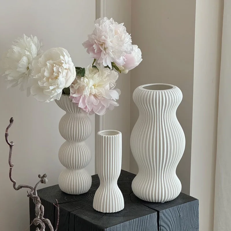 Modern Minimalist Neutral Home Decor Decorative Flower Vases Shelf Table Decor White Ceramic Vase Set 3