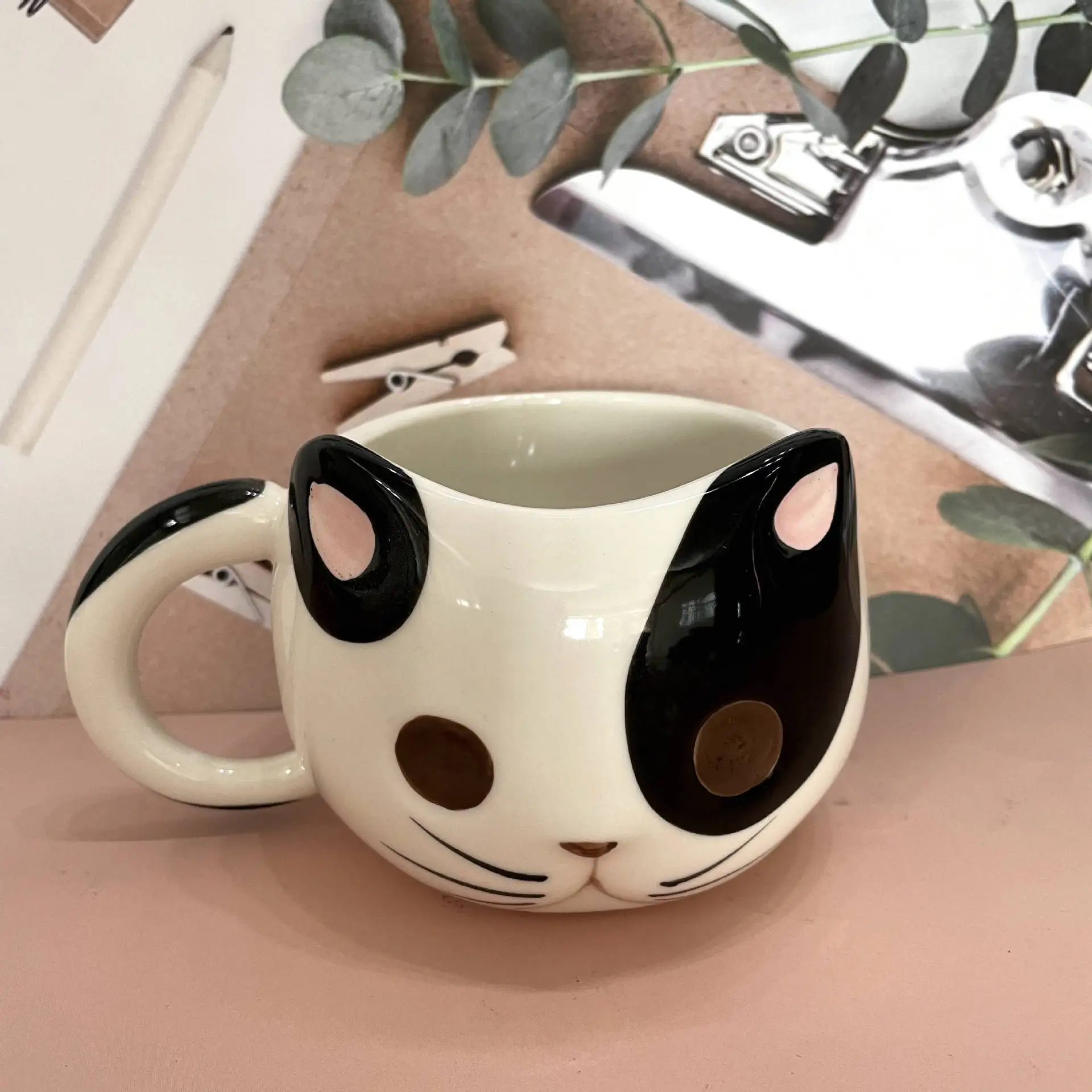 Chinese factory hand drawn cartoon cat shaped ceramic mugs