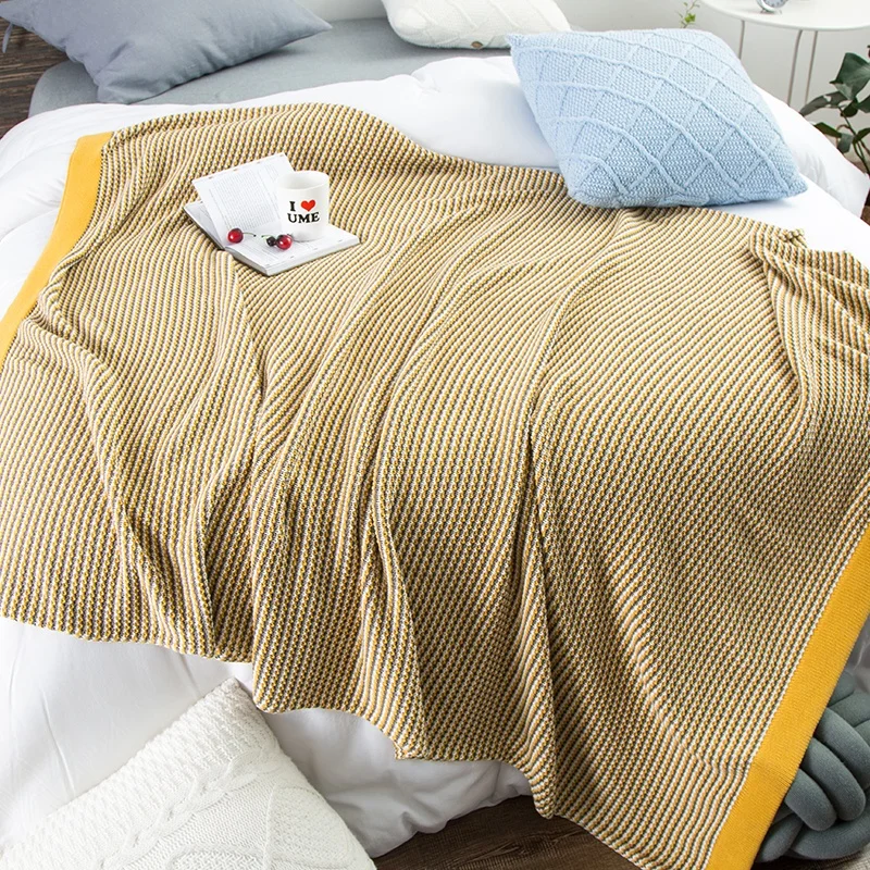 Throw Blanket Lightweight Knit Sweater Style Year Round Gift Indoor Outdoor Travel Accent Throw for Sofa Comforter Couch Bed