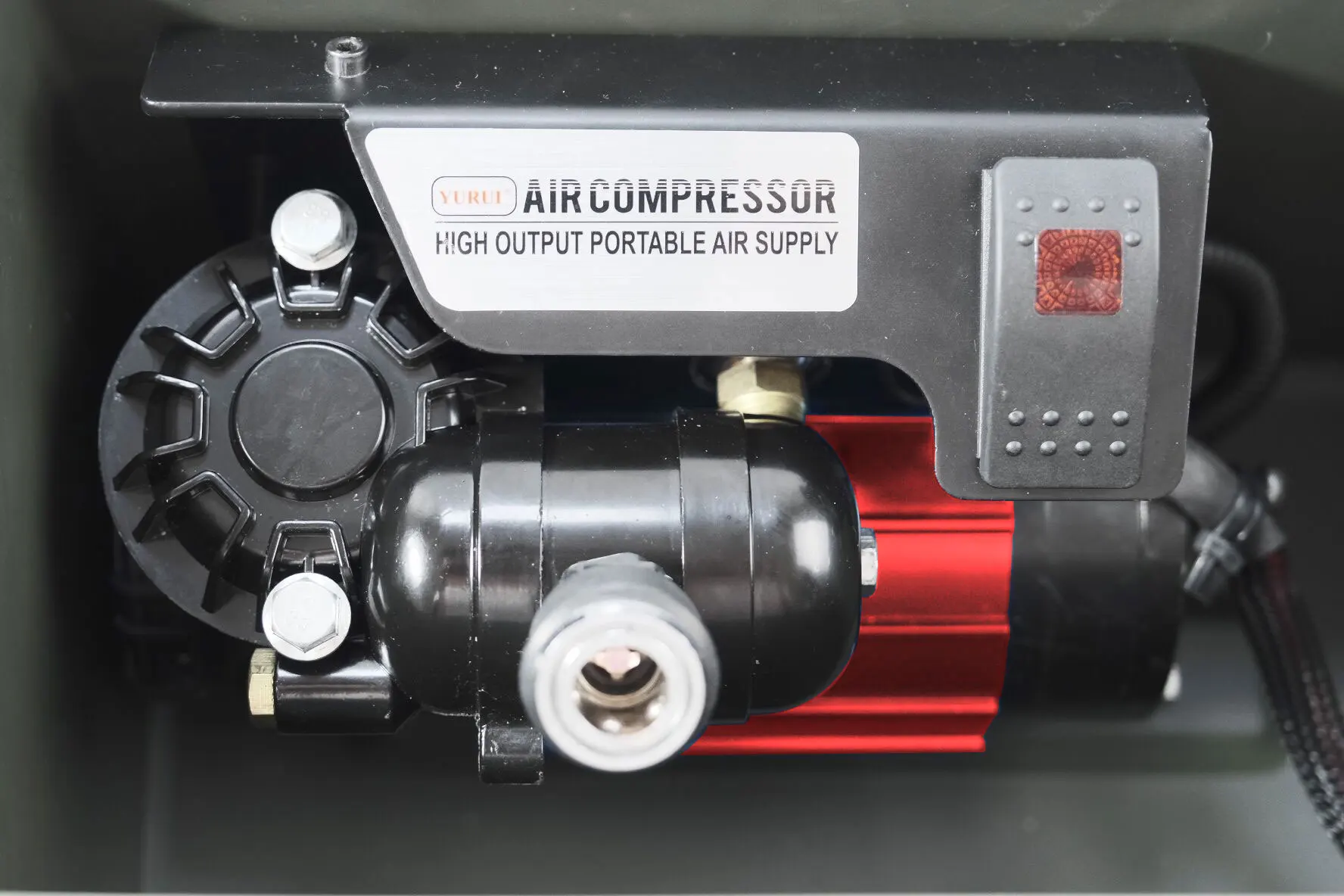 new style metal high quality 12 volt air compressor  portable single cylinder air pump in  the bullet box