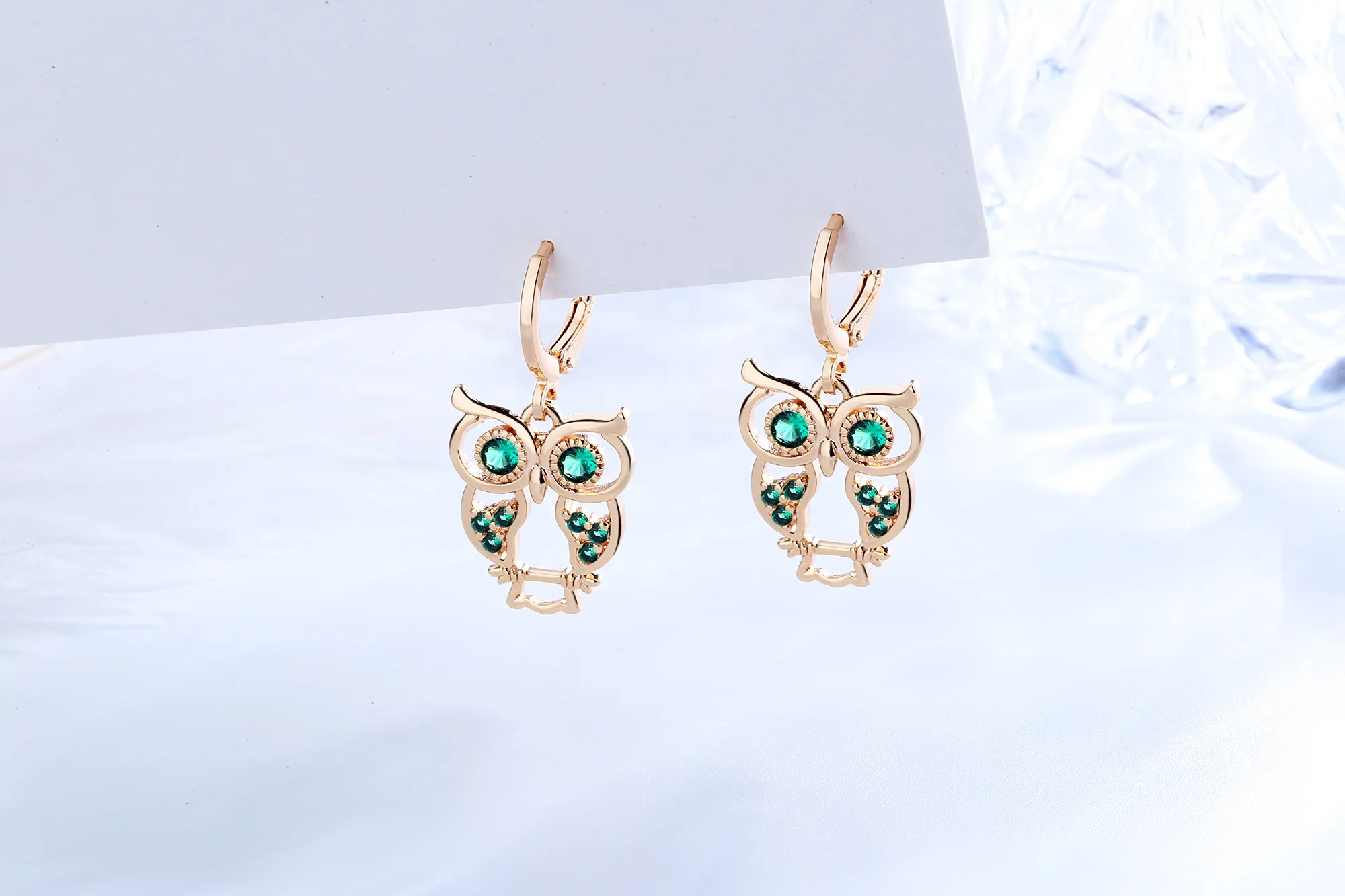 Wholesale Brass 18k Laminated Gold Color Cubic Zirconia Holiday Animal Green Owl Dorp Earrings For Women Fashion Jewelry