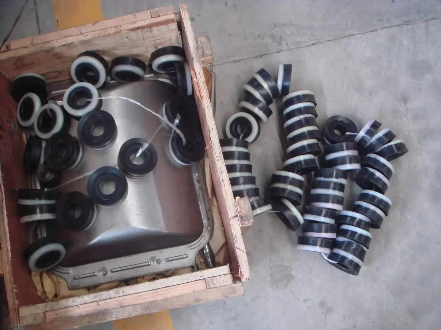 Piston for BW250 mud pump spare parts on HYDX-5 full hydraulic drilling rig