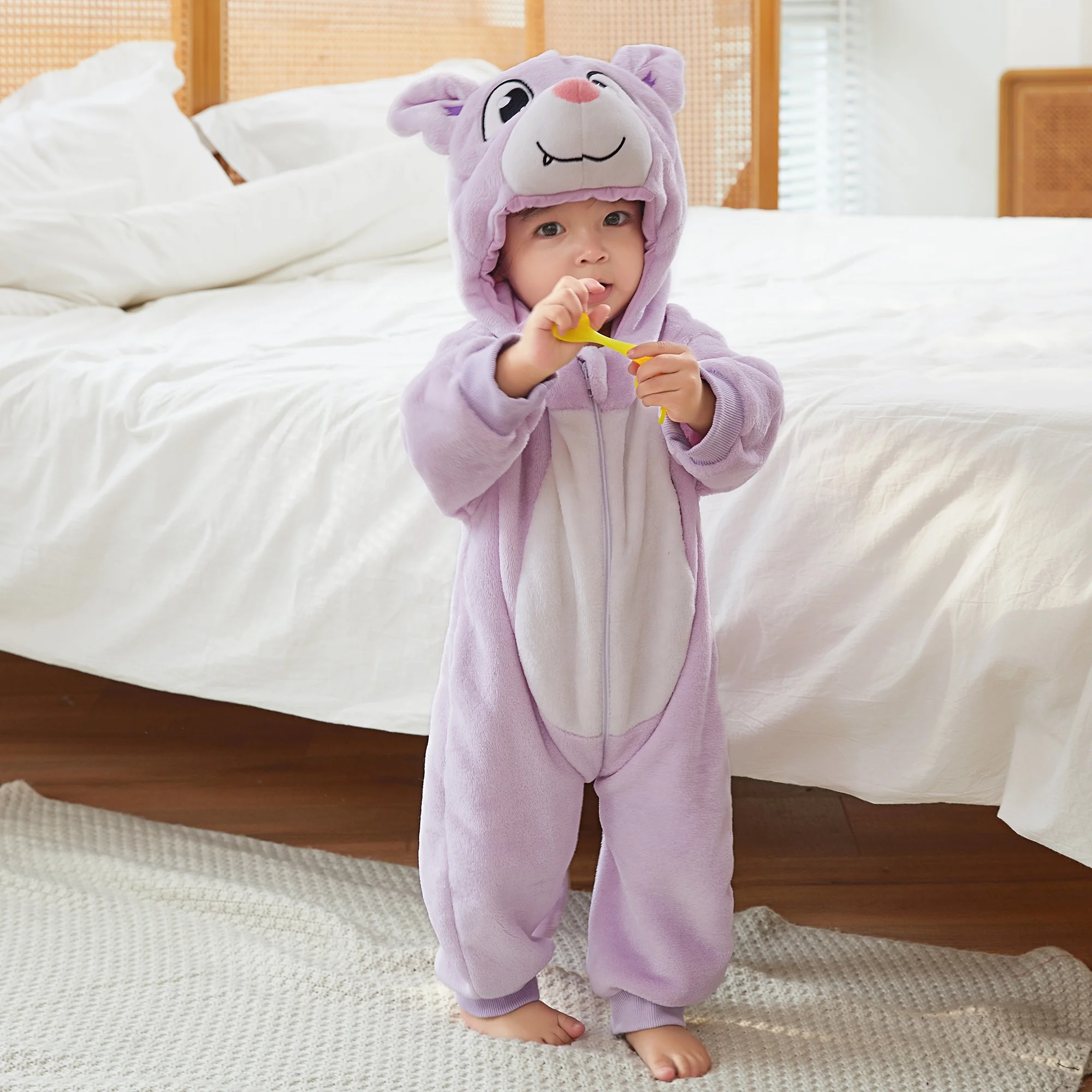 Michley Factory Purple Bat Hot-sale 100% Polyester Baby Pajama Cute Newborn Baby Jumpsuits Winter Baby Animal Romper