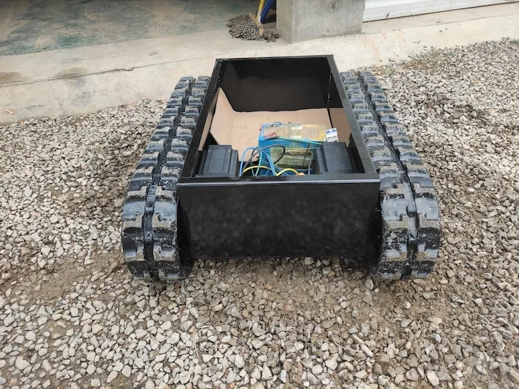 Electric Remote Control Tracked Robot chassis custom-made Rubber crawler undercarriage