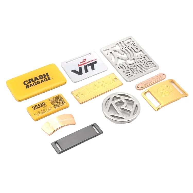 Заводская оптовая цена модный металлический логотип под заказ металлическая пластина тисненый этикетка Металл для сумки