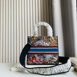 Luxurious shoulder bag, surface printing, embroidery, hollowing, etc. present natural beauty. Model 1295, size: 24*20*11cm