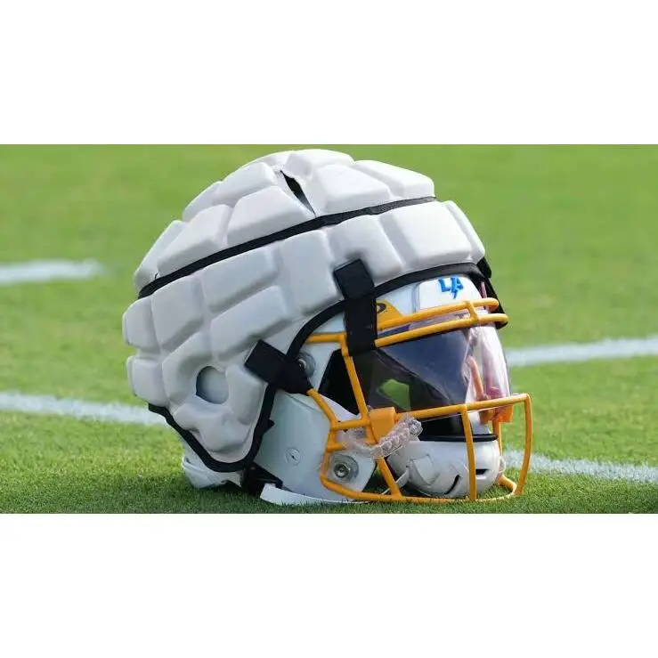 Composites Wholesale Low Price OEM American Light Rugby Flag Football Helmet