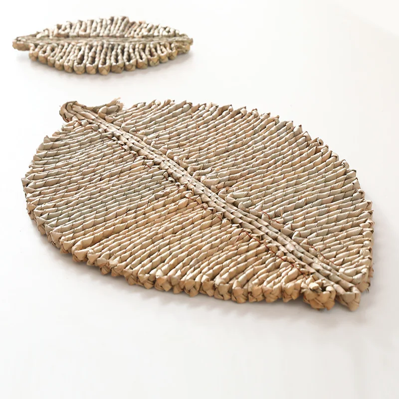 nordic corn husk placemat non slip place mats seagrass woven leaf placemat resistant table mats for hot dishes and hot pots