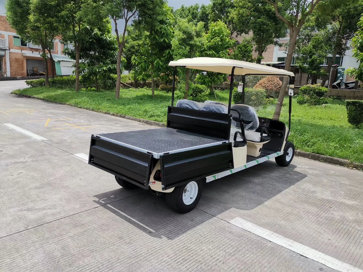 electric 4 seater mini  48v vintage golf buggy with rear cargo box  golf carts