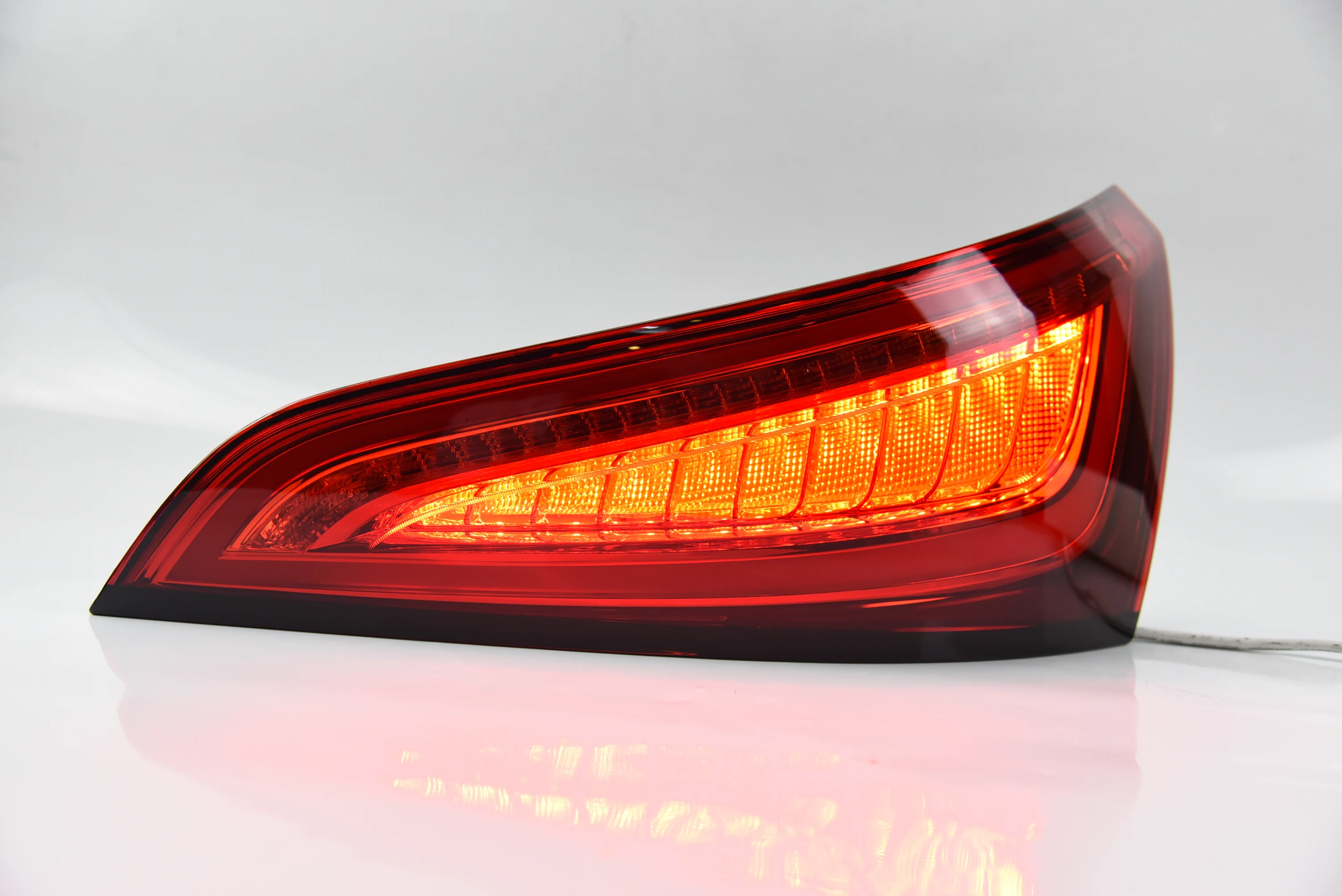 AKD Car Tail Lamp for Audi Q5 2008-2018 LED Light Rear Fog Highlight Reversing Turn Signal