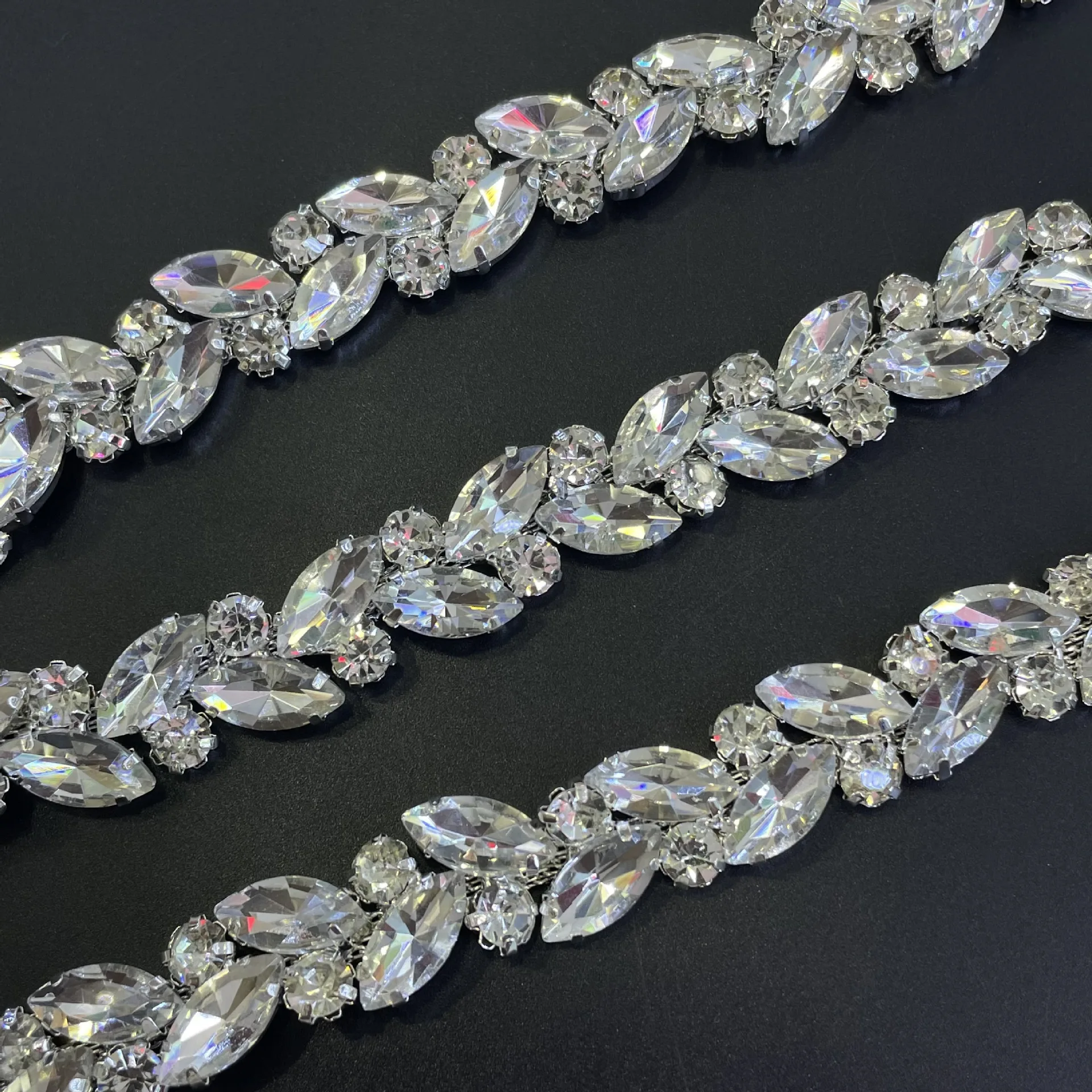 Crystal Rhinestone Chain Trimming Garment Decoration Chain for Clothing Bling Decorative Rhinestone Glass Crystal Applique Shoes