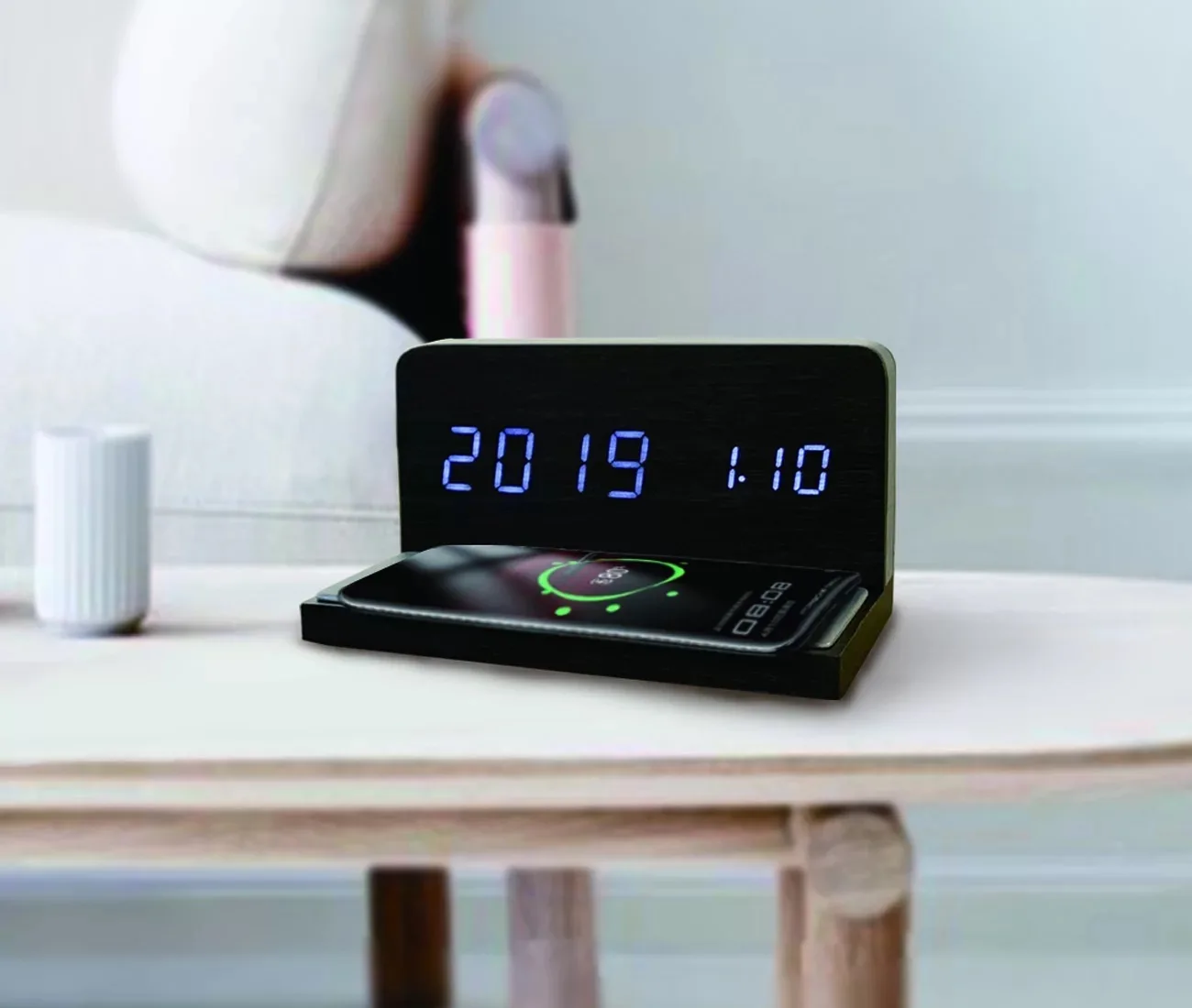 new arrival 2 in 1 wooden wireless charger with clock temperature electronic LED alarm clock
