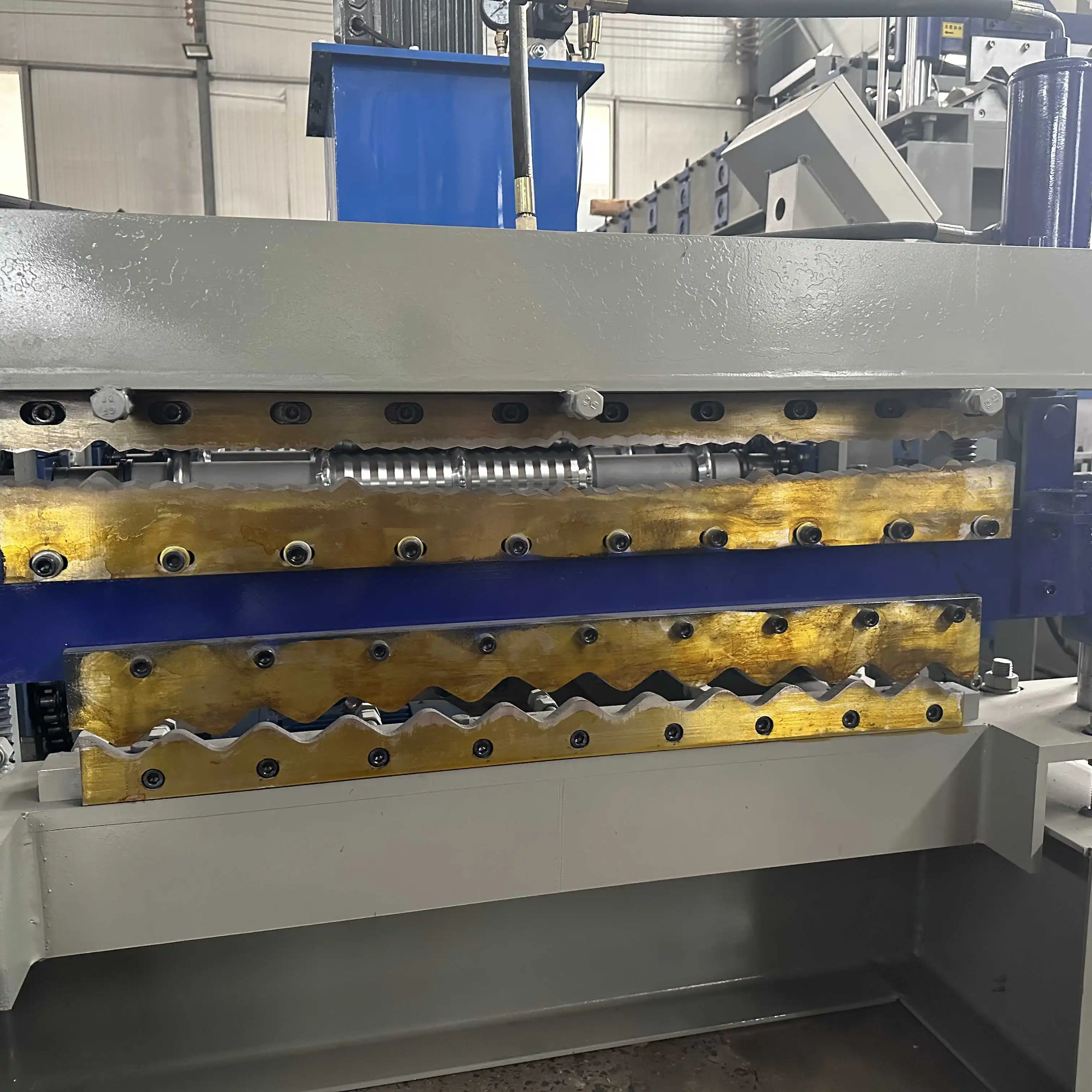 high quality H300/350 wave/trapezoidal/glazed shaped hydraulic tile press machine for roofing