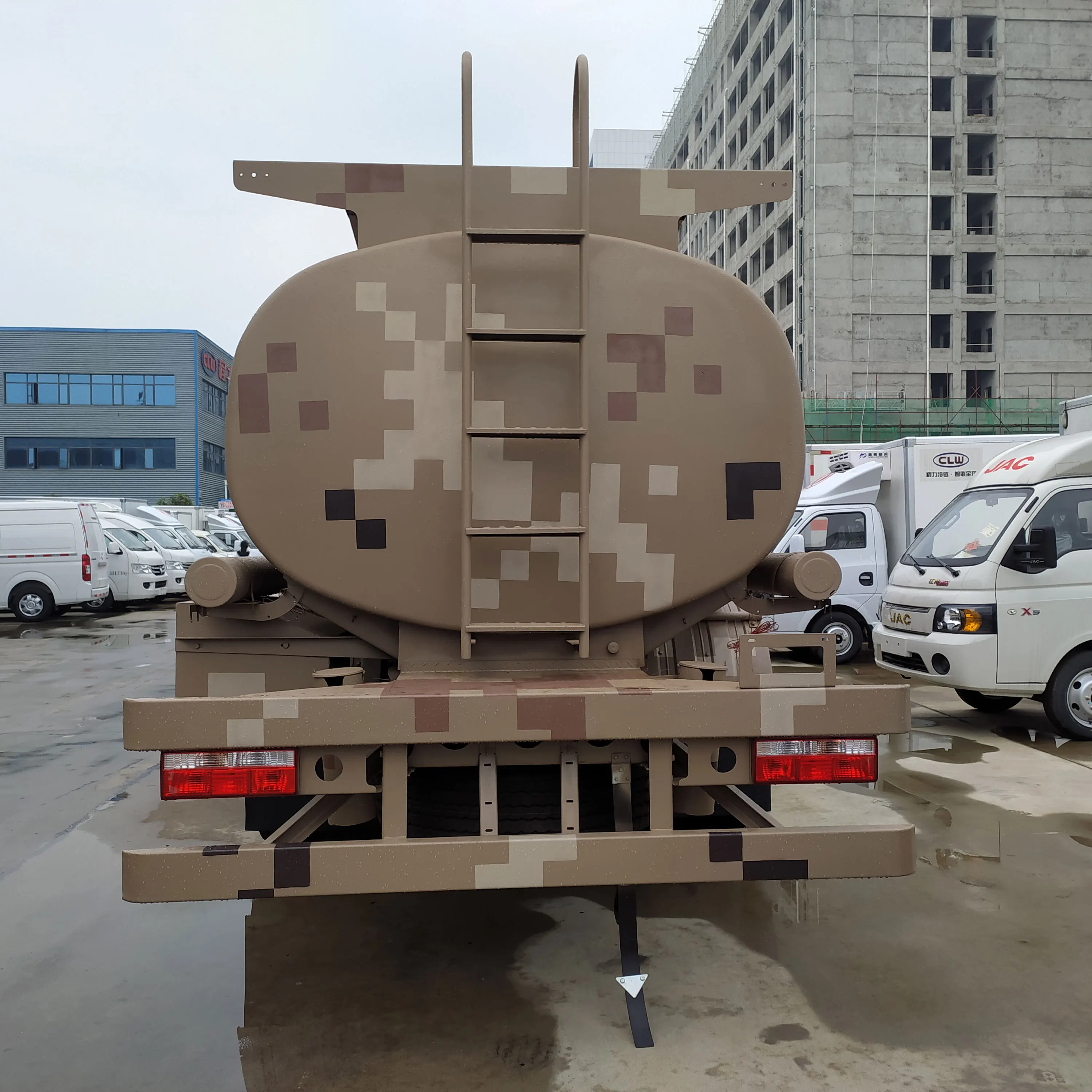 Новинка! Легковоспламеняющийся топливный бак dongfeng 4*2 8000 л/10000 л грузовик для перевозки бензина и дизельного