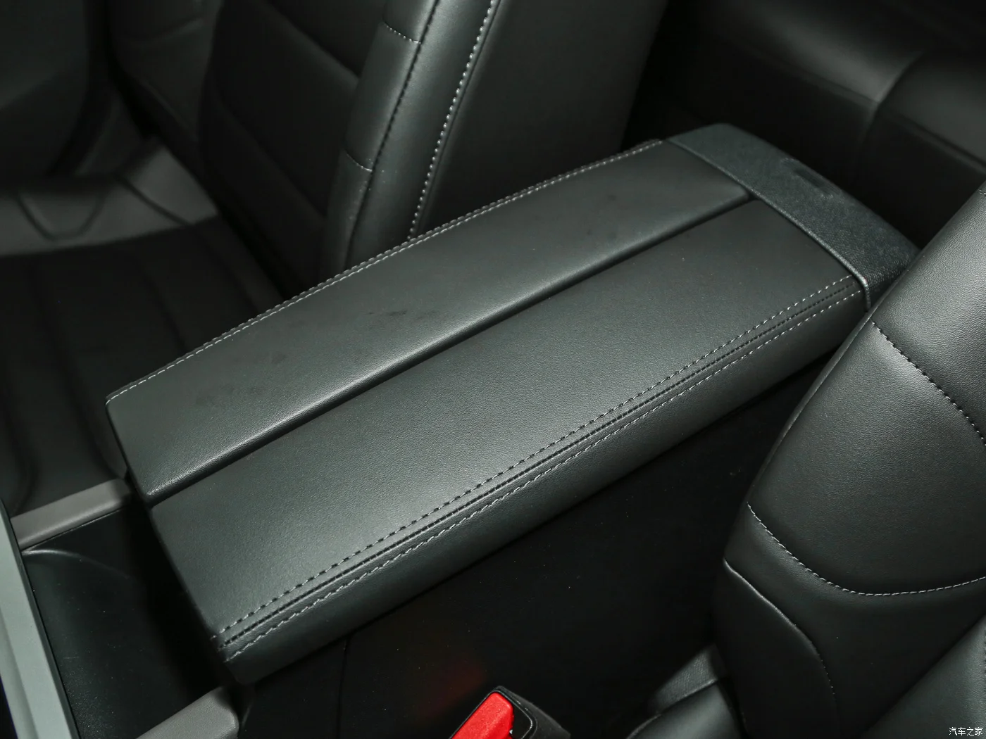 HATCHBACK gasoline cars DongFeng CITROEN Versailles C5 X 2023 1.6T Enjoy Extraordinary Experience Good quality  cars