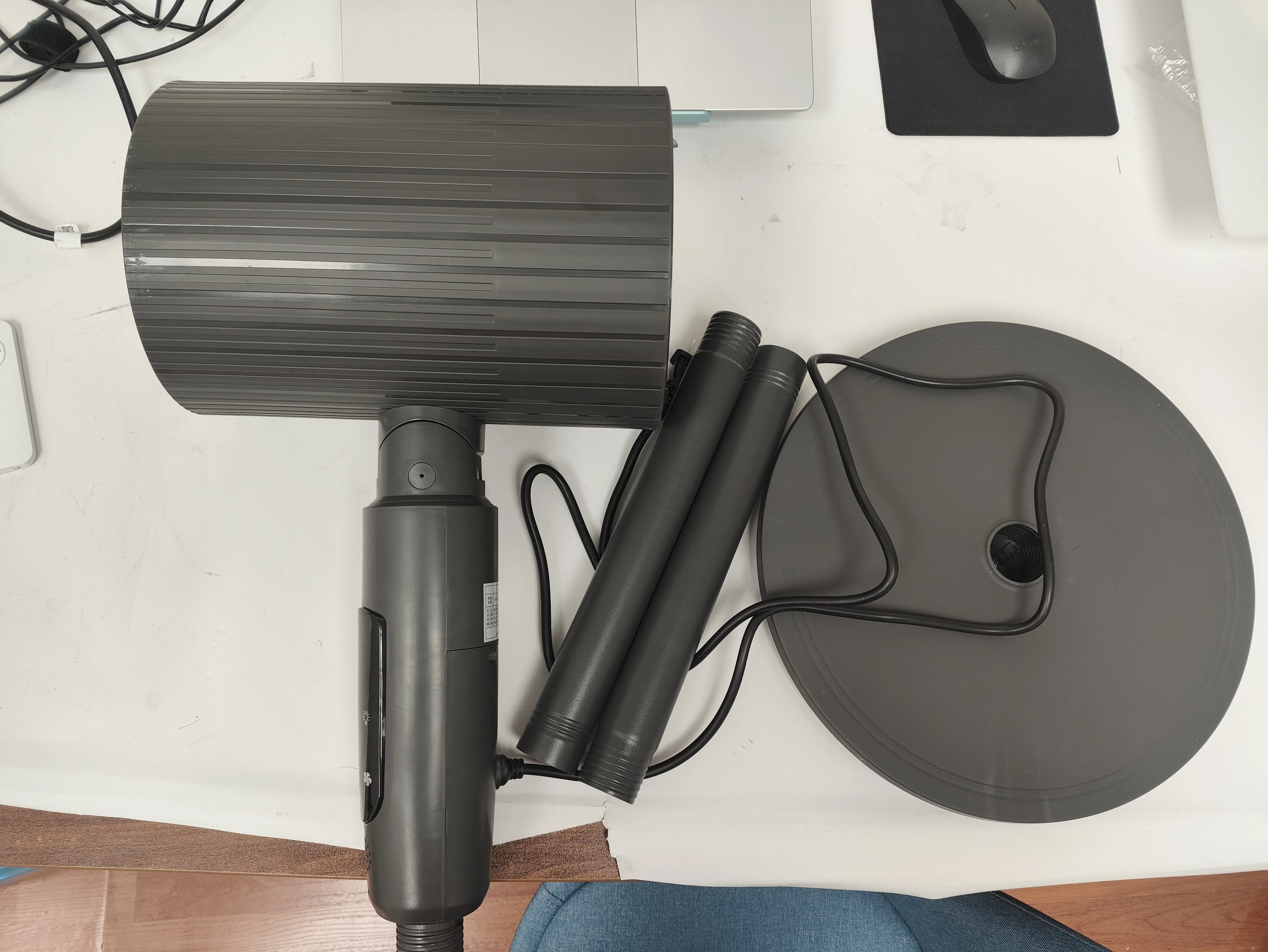 multifunctional DC electrical voice control desk fans portable tower fan TUYA WIFI table fan with aromatherapy and WiFi function