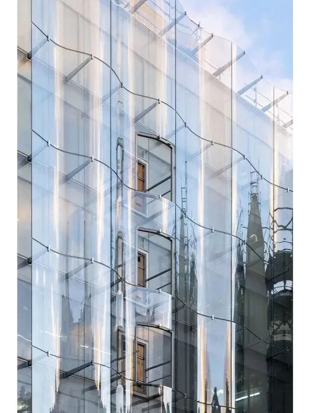 High Quality Low E Curved Tempered Decorative 8mm Glass Sheet Outdoor Staircase Clear Float Sight Industrial Hotel glassed