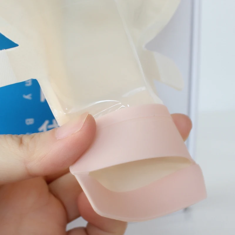 Two pieces disposable stoma colostomy bag with hydrocolloid flange