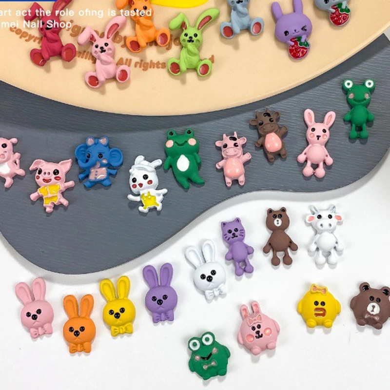 Wholesale Carved Nail Charm Decor Magic Design Cute 3D Candy Bear Nail Decoration For Nail Art Accessories Resin