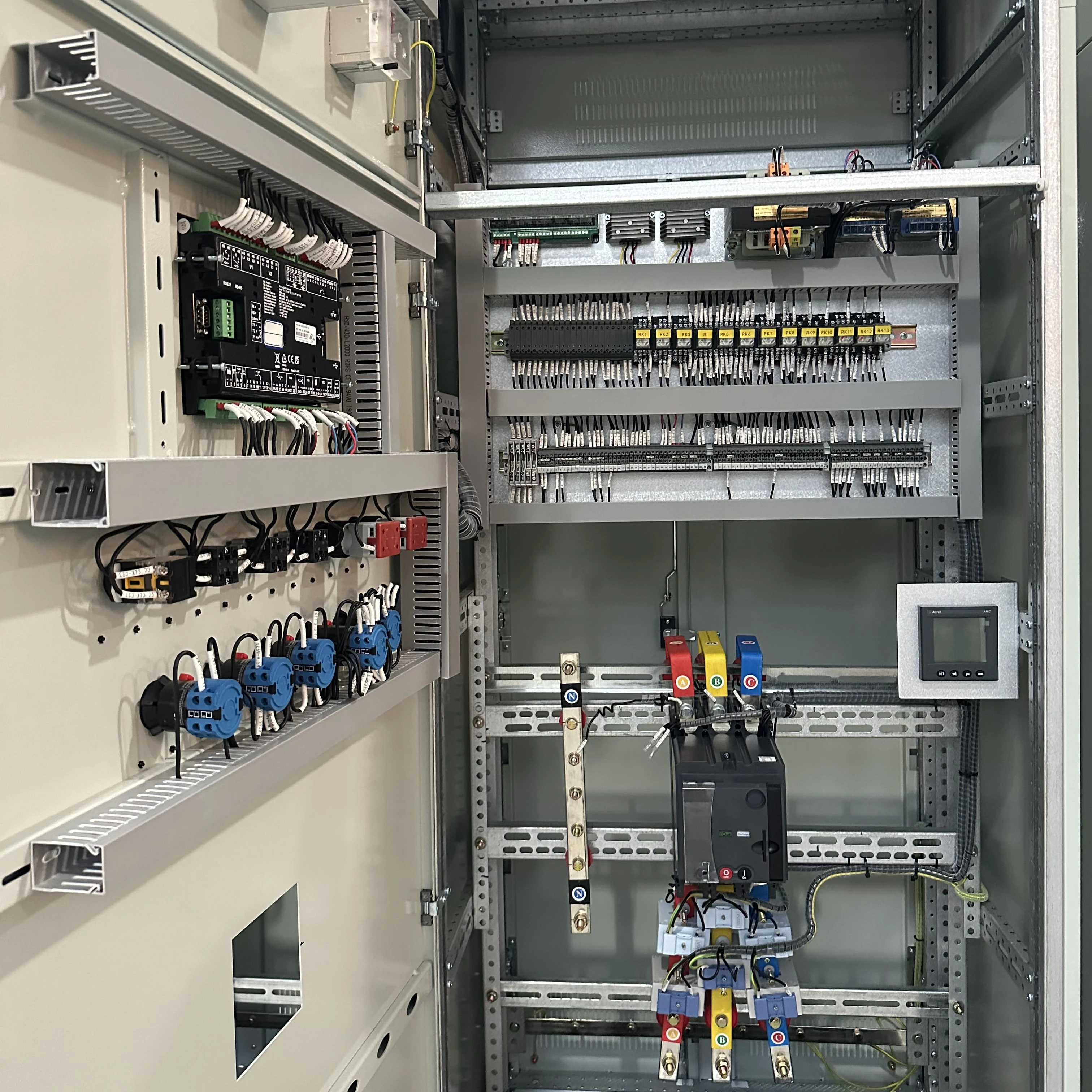 100KW Customized Complete Control Cabinet Electric Box Electric Cabinet Parallel Configuration Control