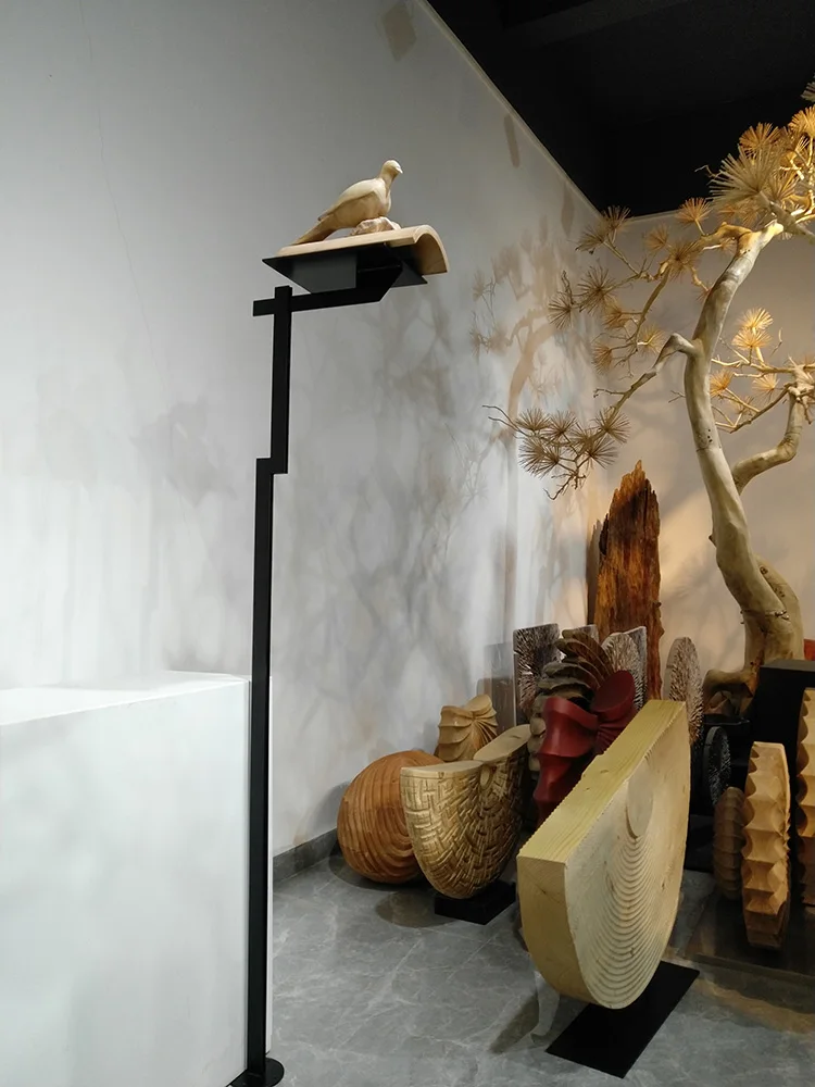 Handmade Custom Wood Bird Sculpture for Home and Garden Landscape Ornaments Decor