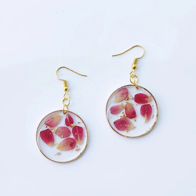 Женские серьги с лепестками роз