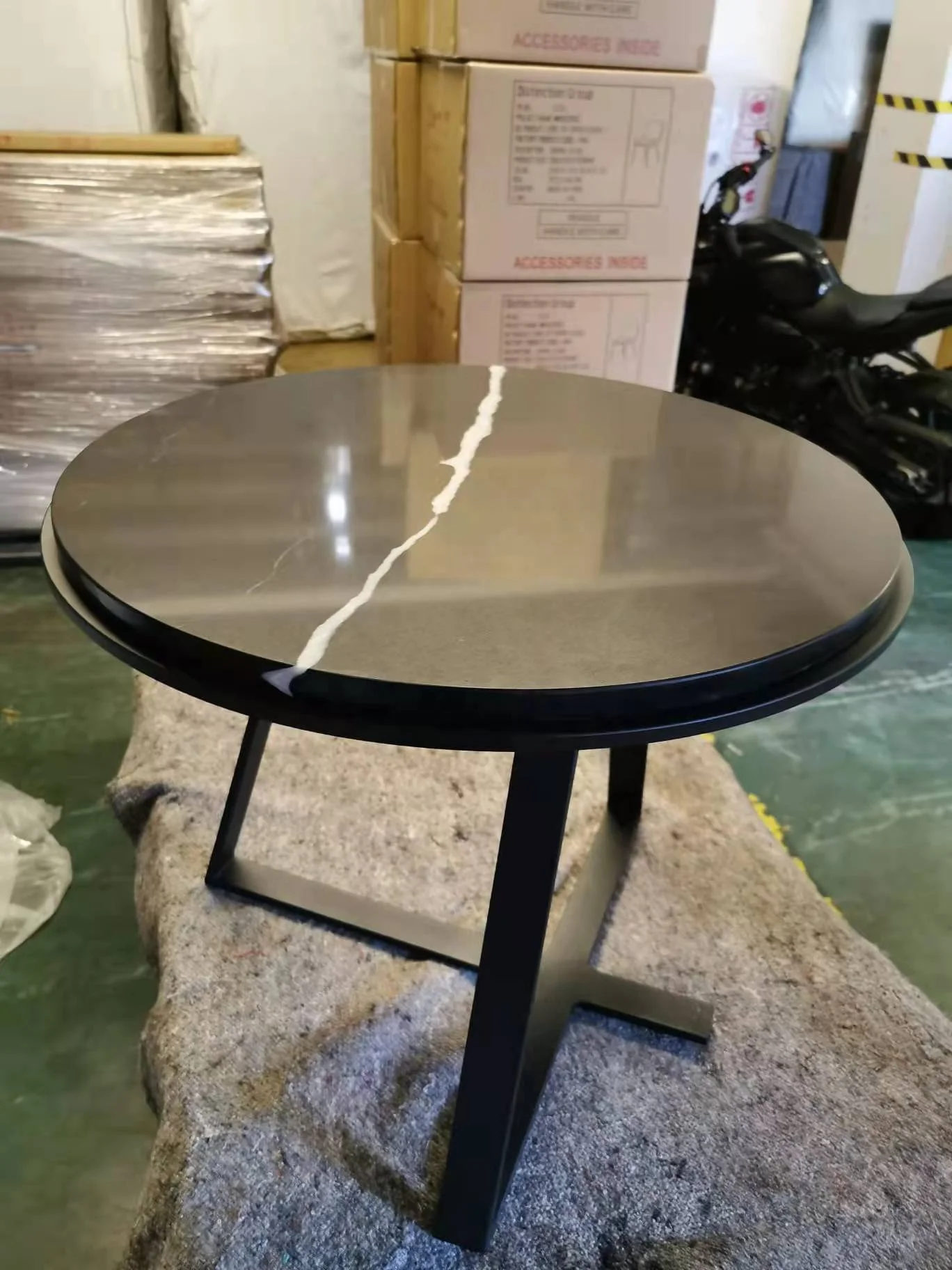 Черный кварц marquina