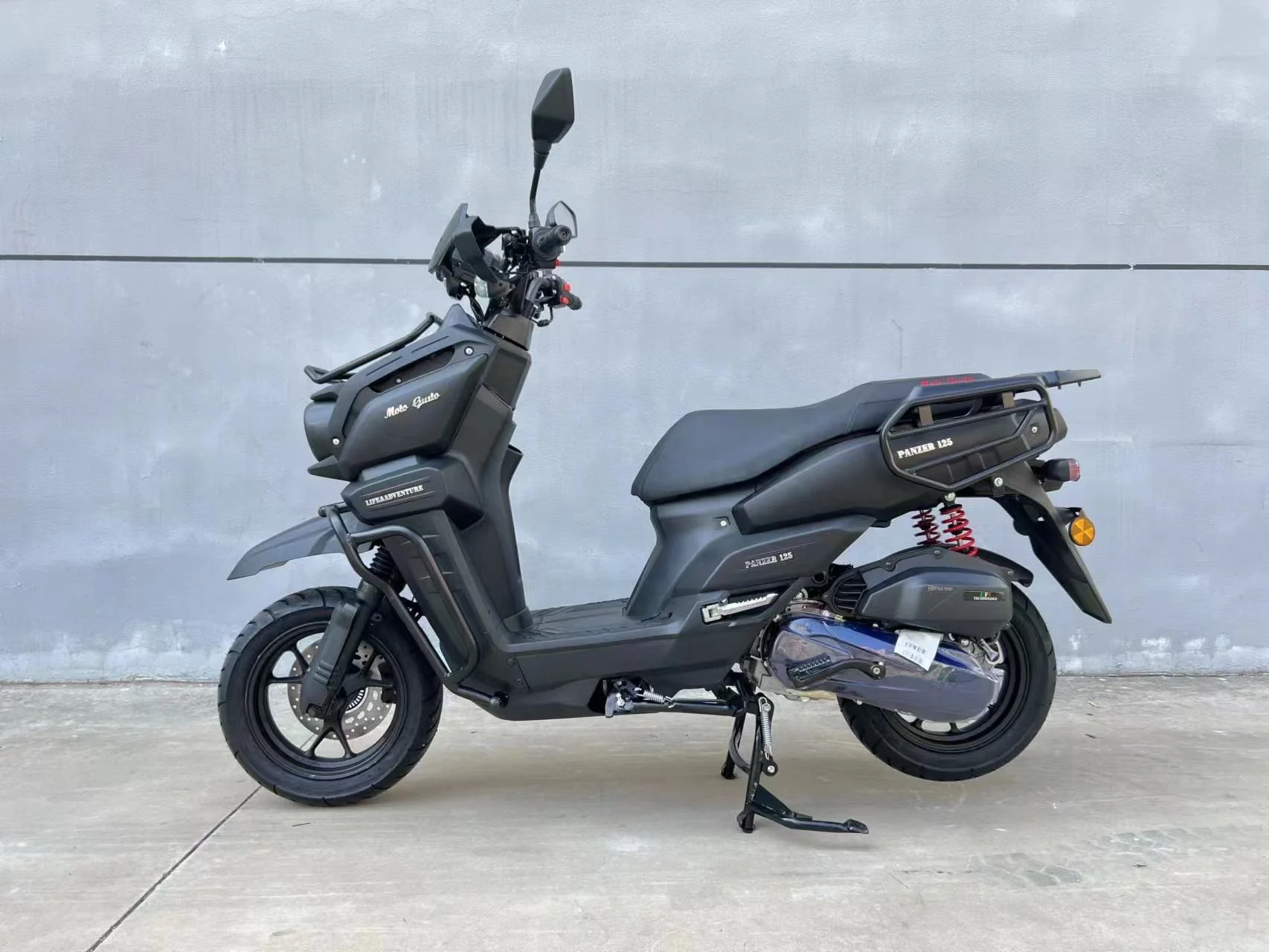 Eco friendly battery electric motorcycle bws 125 scooter 2000W moto with super bright lights motorbike