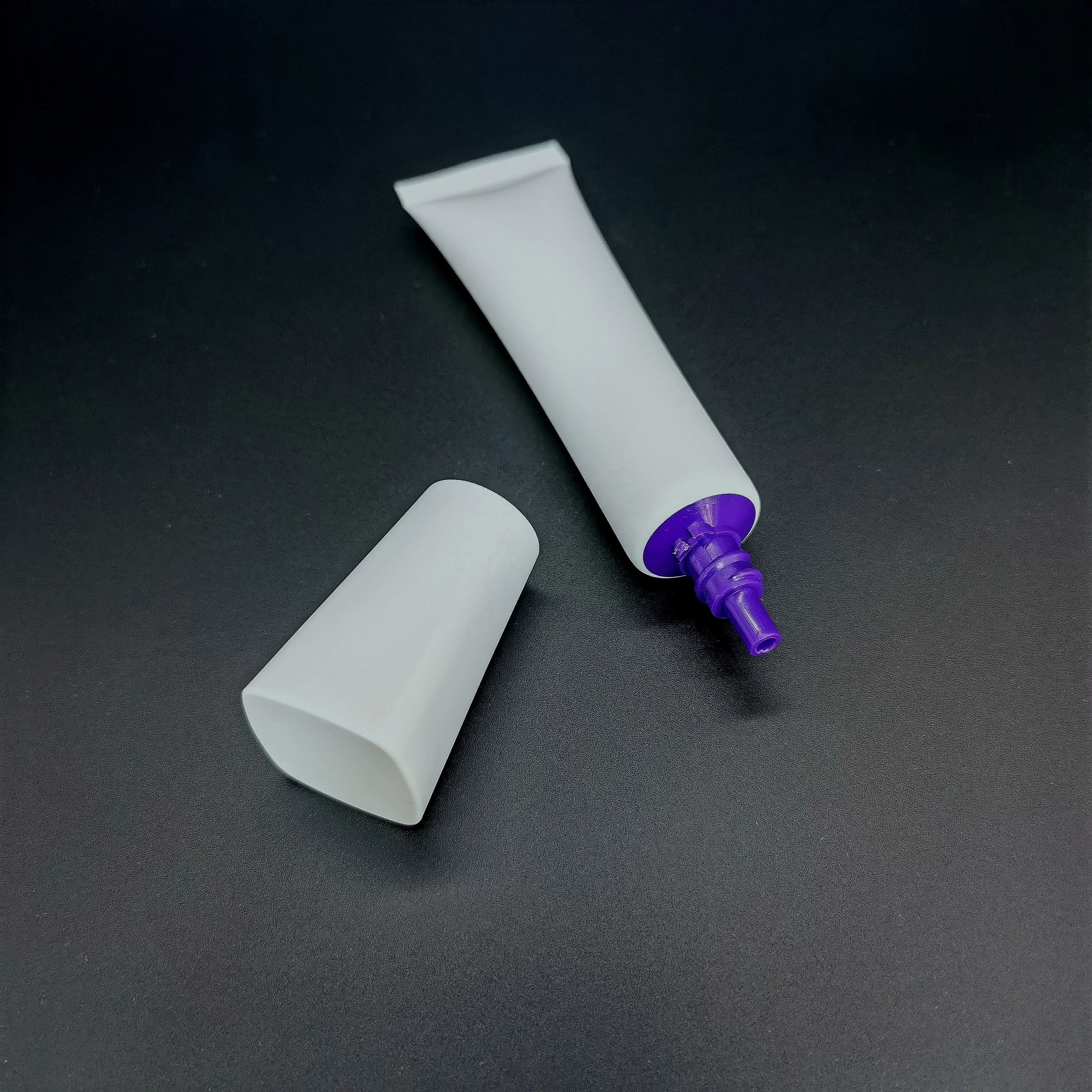 
Custom Your Logo Empty Soft Cosmetic Eye Cream Tube Long Nozzle Tube 30ml 