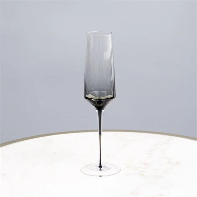 Custom Logo Factory Direct Wholesale solid black stem glass wine glass goblet champagne flutes