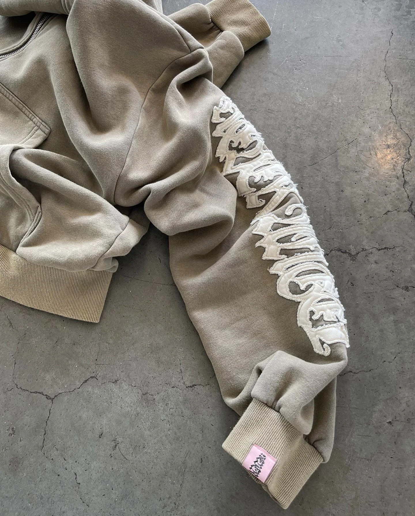 Chinese Clothing Manufacturers Custom Premium Embroidery Logo Mens 400 Gsm Army Green Set Tracksuit For Customs Men Clothes