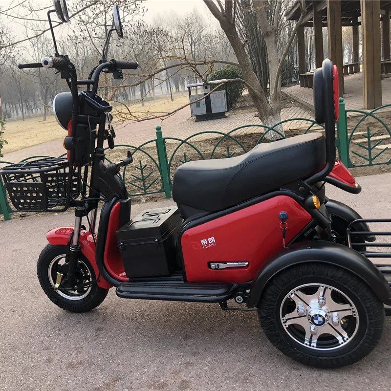  Маленький и изысканный трехколесный электрический скутер etrike для 3