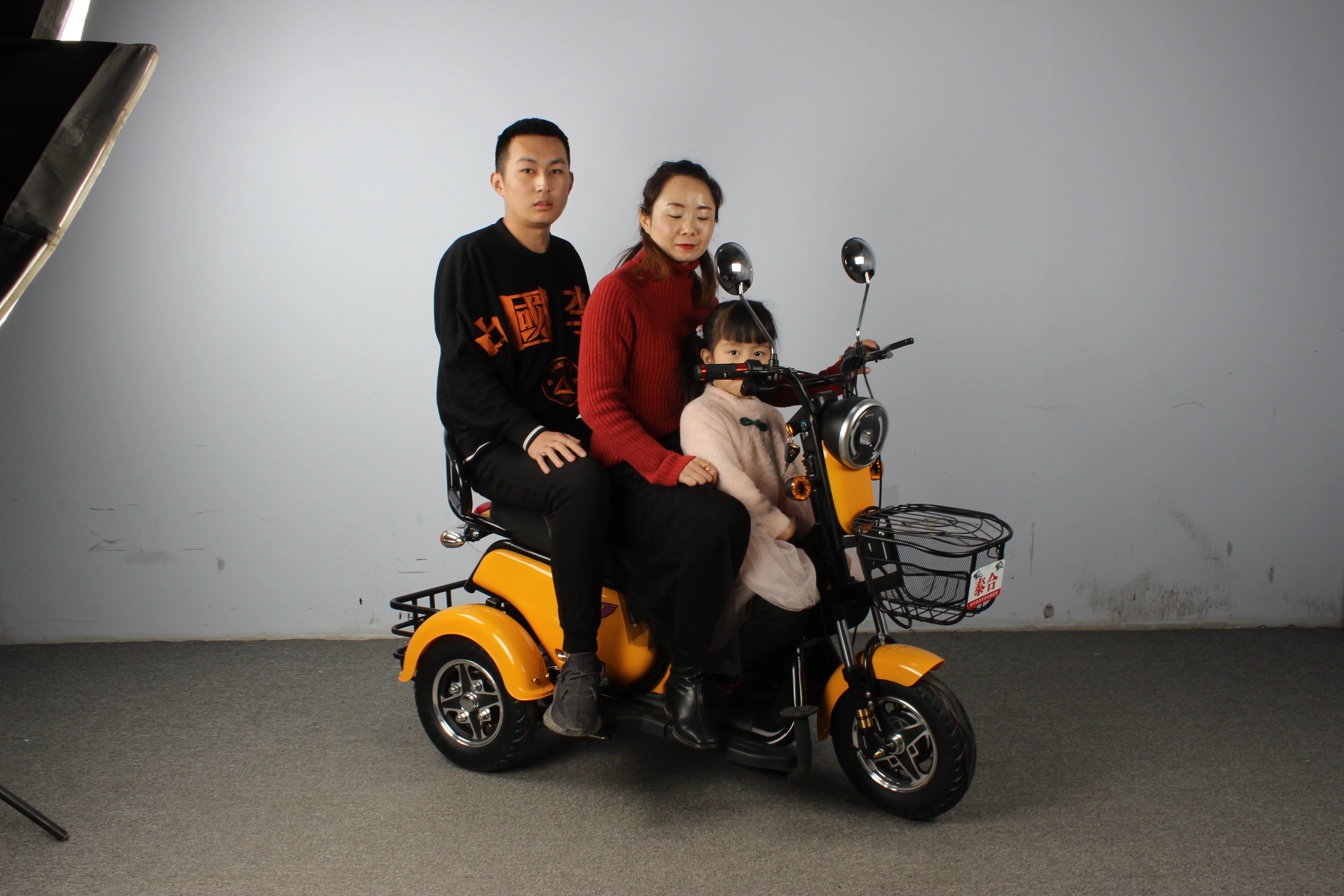 electric passenger tricycle cargo trike with three seats new three wheel adult car fashionable leisure