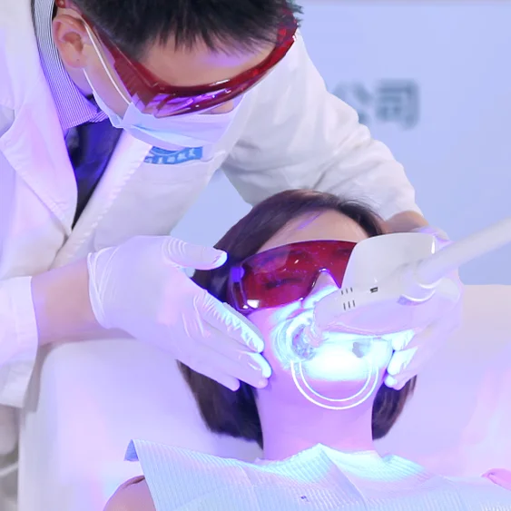 Dental Use Small Size Female Teeth Whitening Mouth Opener Plastic Cheek Retractor