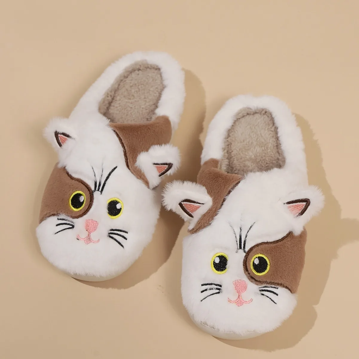 Wholesale cute cute cat design warm furry winter indoor slippers
