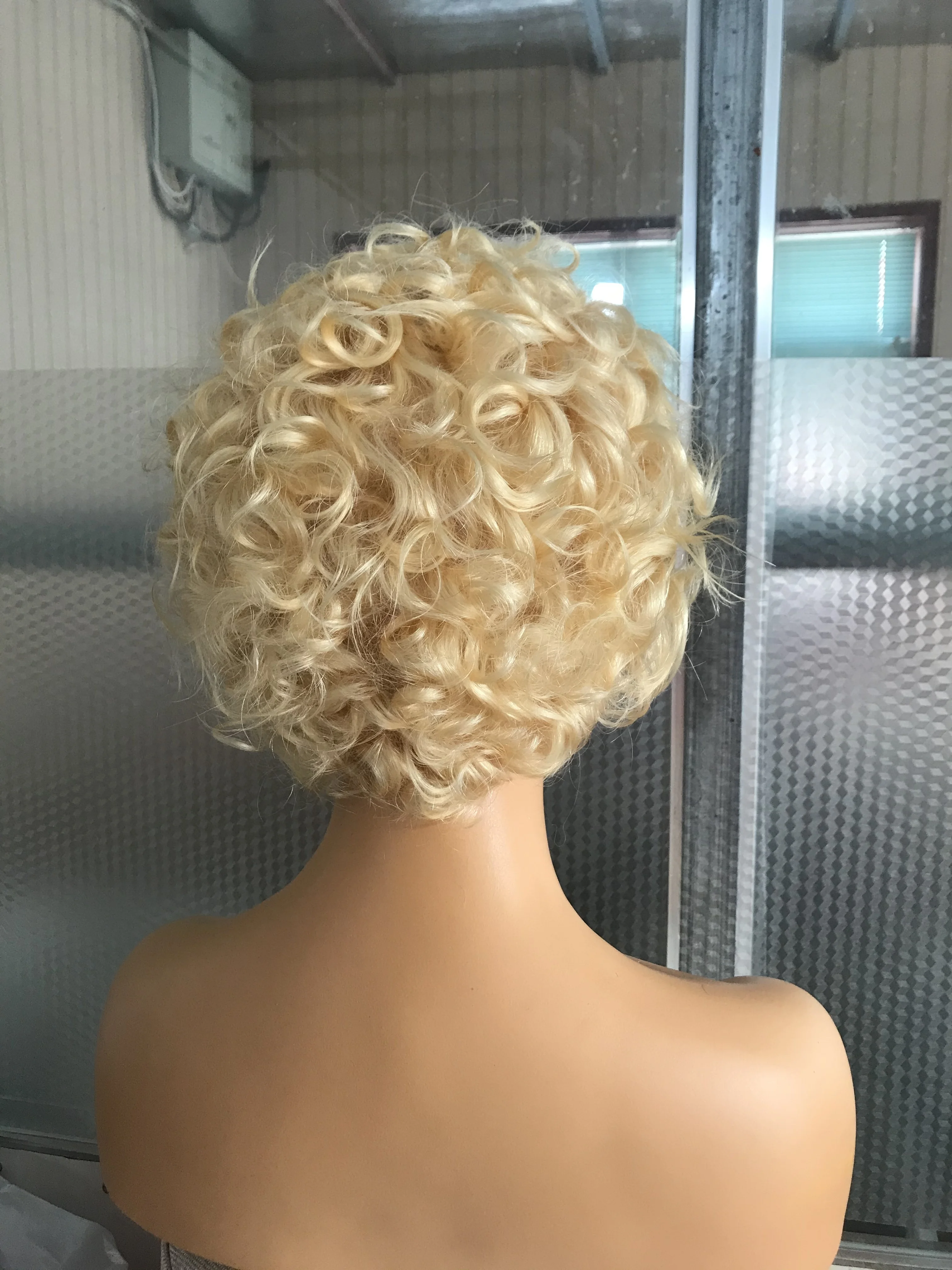 Amara best sale popular full lace pixie wig 613 bob lace wig top quality brazilian pixie wig in stock