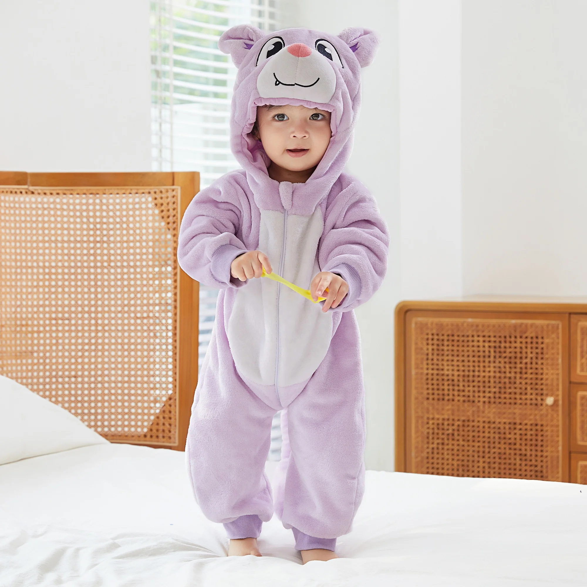 Michley Factory Purple Bat Hot-sale 100% Polyester Baby Pajama Cute Newborn Baby Jumpsuits Winter Baby Animal Romper